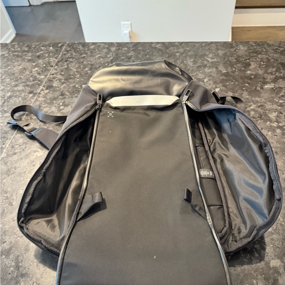 Lululemon backpack - Picture 10 of 10